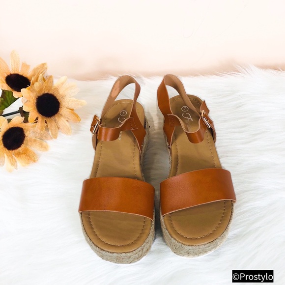 JUST IN‼️ TAN ESPADRILLE PLATFORM SANDALS- Shoe - Picture 2 of 3